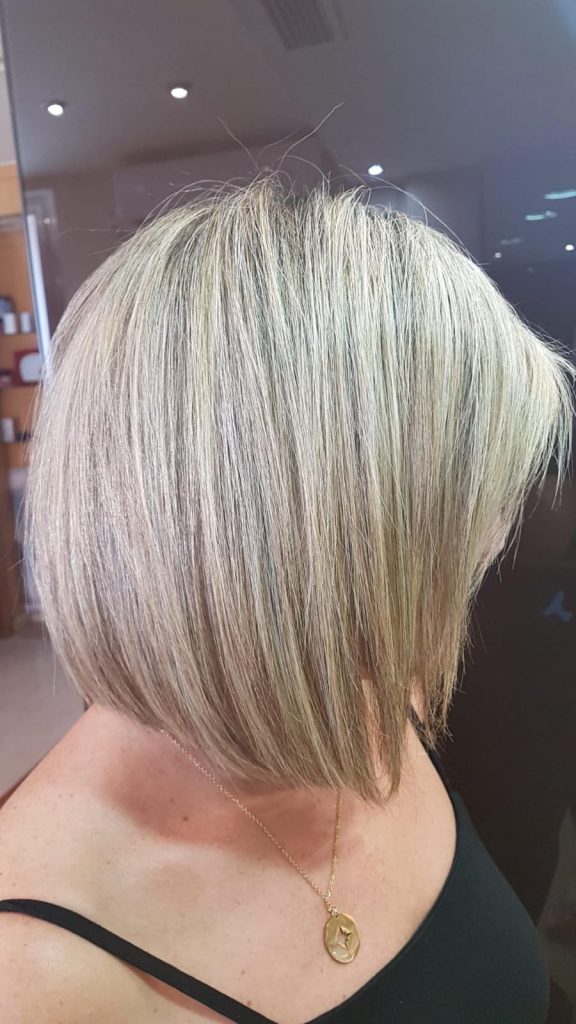 Mechas tricolor tonos fríos con blonder