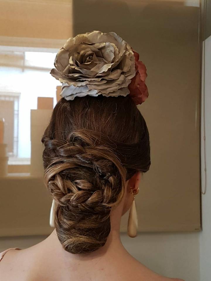 Todo Ideas en complementos flamenca online cremas – Ideas de Peluqueria  Manuela Jurado Salón