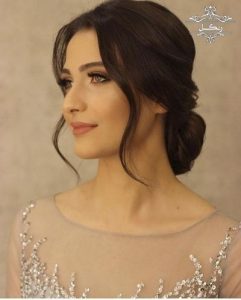 Peluqueria para Bodas en Cordoba recogido con Mechones