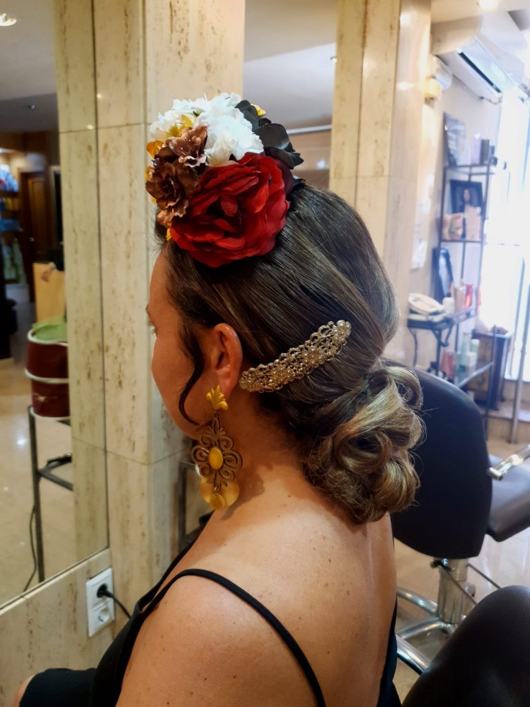 Todo Ideas en complementos flamenca online cremas – Ideas de Peluqueria  Manuela Jurado Salón